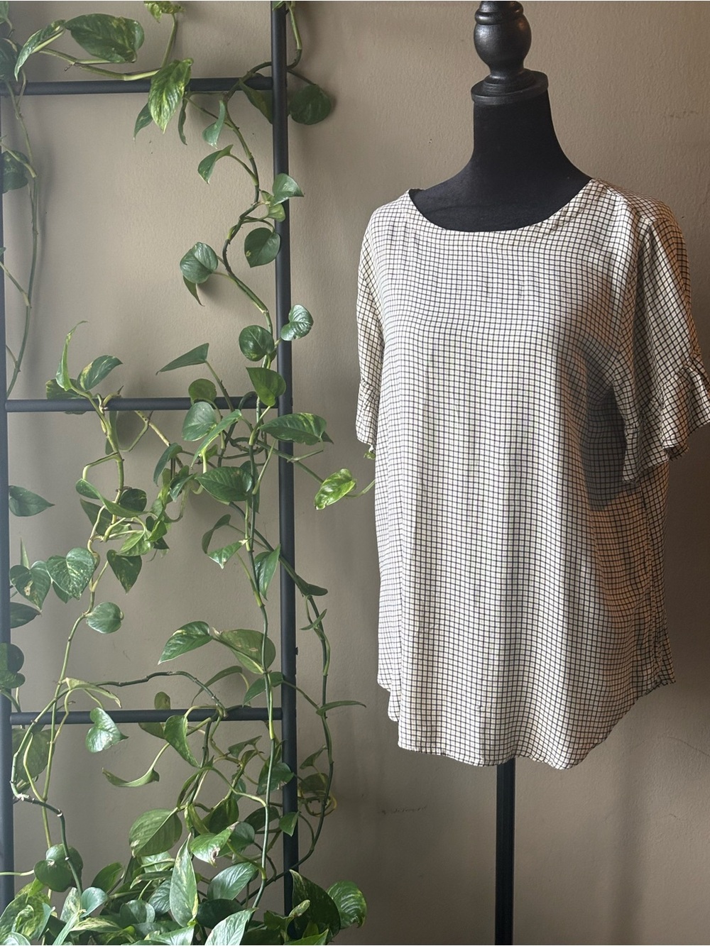 LOFT White and Black Checkered Short Sleeve Blouse
